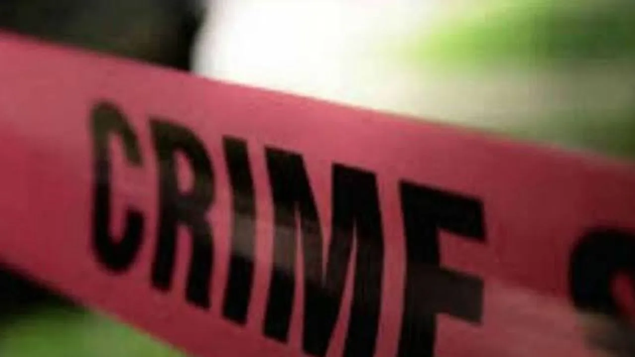 बलिया :  मुहर्रम ड्यूटी के बीच थाना परिसर से फरार 25 हजारी इनामी, कोर्ट में किया सरेंडर; 3 पुलिसकर्मी निलंबित