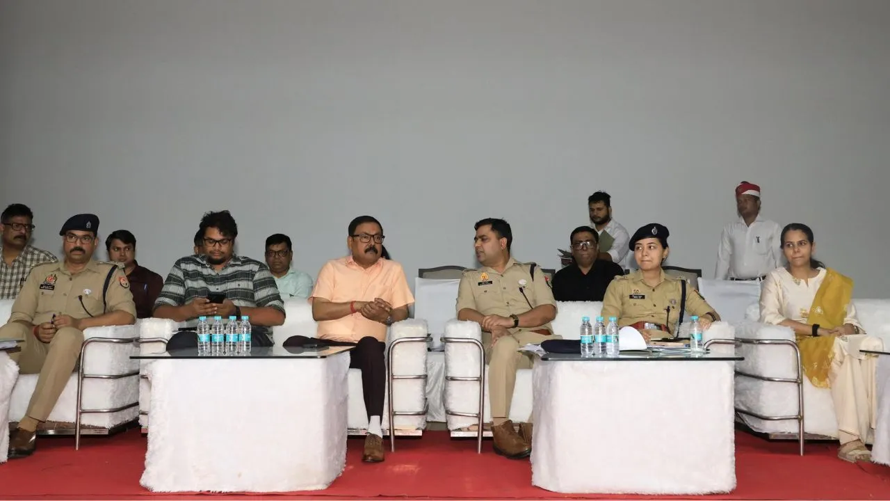  Bareilly News:  बरेली में मुहर्रम को लेकर सुरक्षा सख्त, 12 फीट से ऊंचे ताजिया निकालने पर लगी रोक