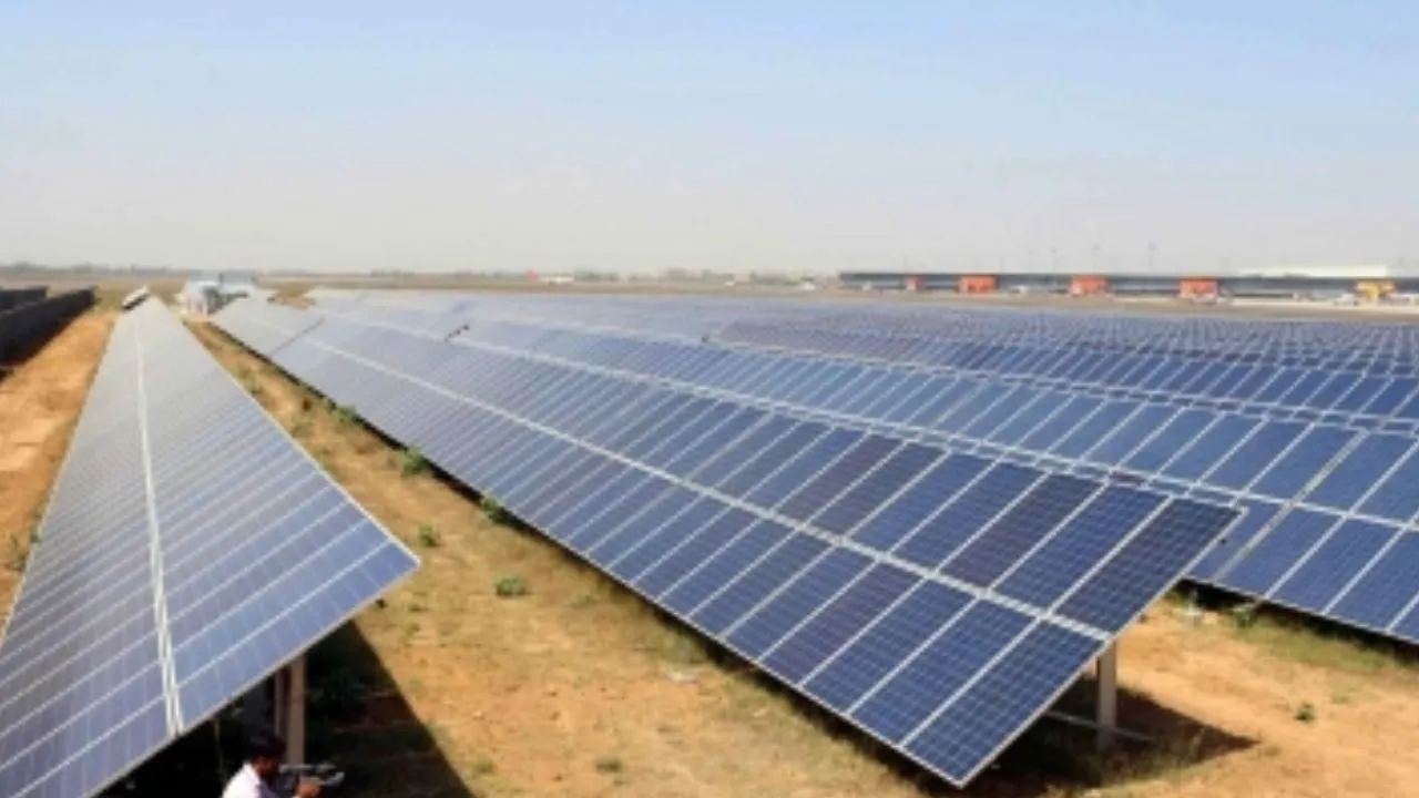 सीतापुर में बनेगा 250 मेगावाट का विशाल सोलर पावर प्लांट, रक्षा मंत्रालय ने परियोजना को दी मंजूरी