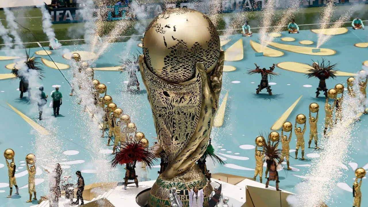 FIFA World Cup 2026 : एज्टेका स्टेडियम में धड़कता है फुटबॉल का दिल, जानिए मैक्सिकन टोपी जैसी दिखने वाली इस इमारत का इतिहास