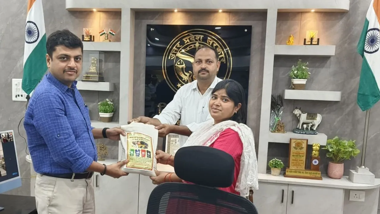 Waste to Wealth:  बाराबंकी में चायपत्ती और अंडे के छिलकों से बन रही जैविक खाद, डीएम ईशान प्रताप सिंह ने की सराहना