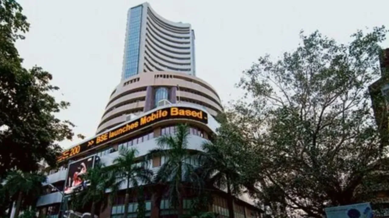 Stock Market Today :  पश्चिम एशिया अनिश्चितता से लाल निशान के साथ खुले बाजार, जानिए सेंसेक्स-निफ्टी का हाल 
