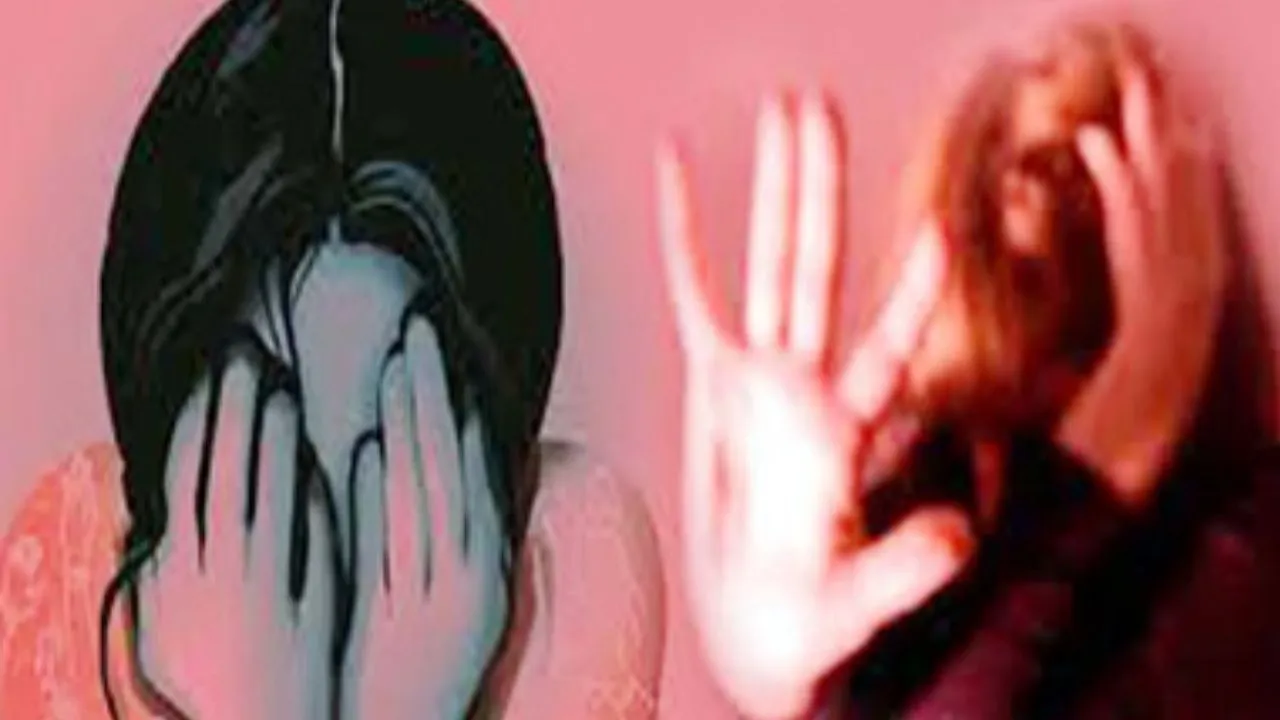 हाथरस :  80 साल की बुजुर्ग महिला से दुष्कर्म, मौके से फरार आरोपी को पुलिस ने किया गिरफ्तार