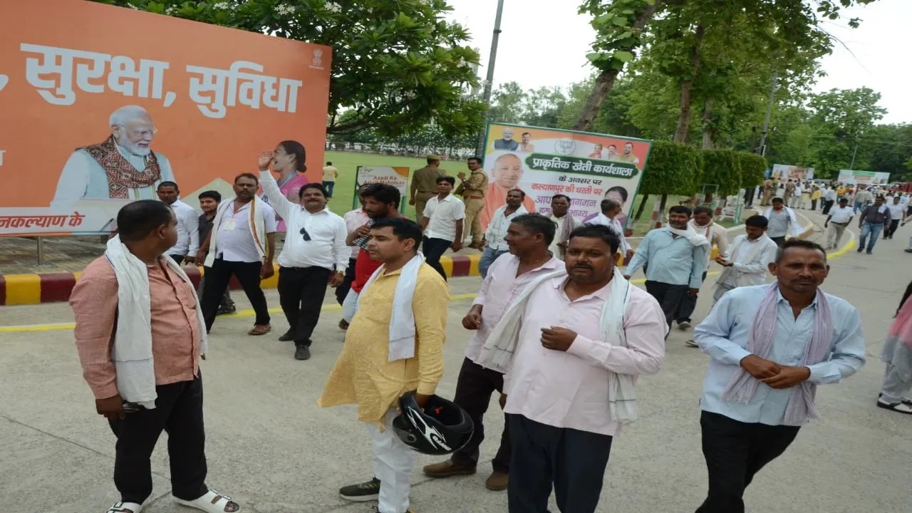 कानपुर में प्राकृतिक खेती करने वाले किसान सम्मानित (1)
