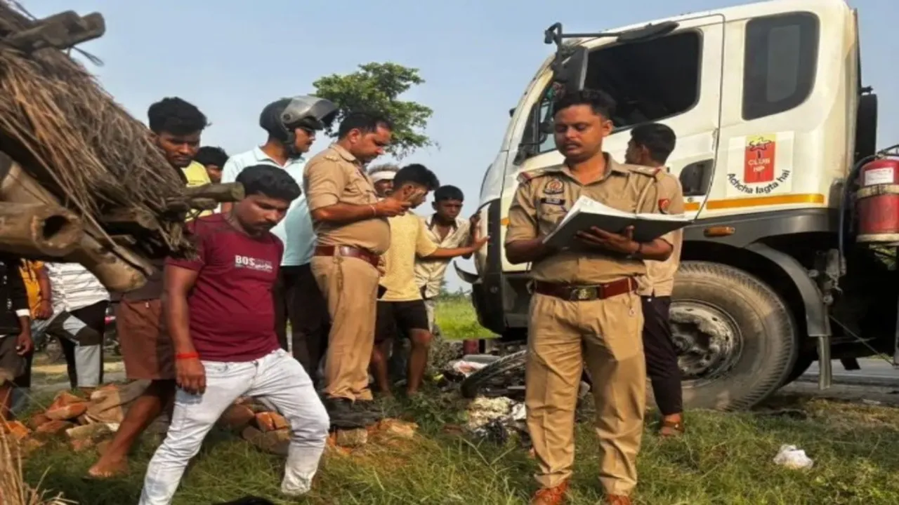 कुशीनगर हादसे में दंपति समेत 3 की मौत (2)
