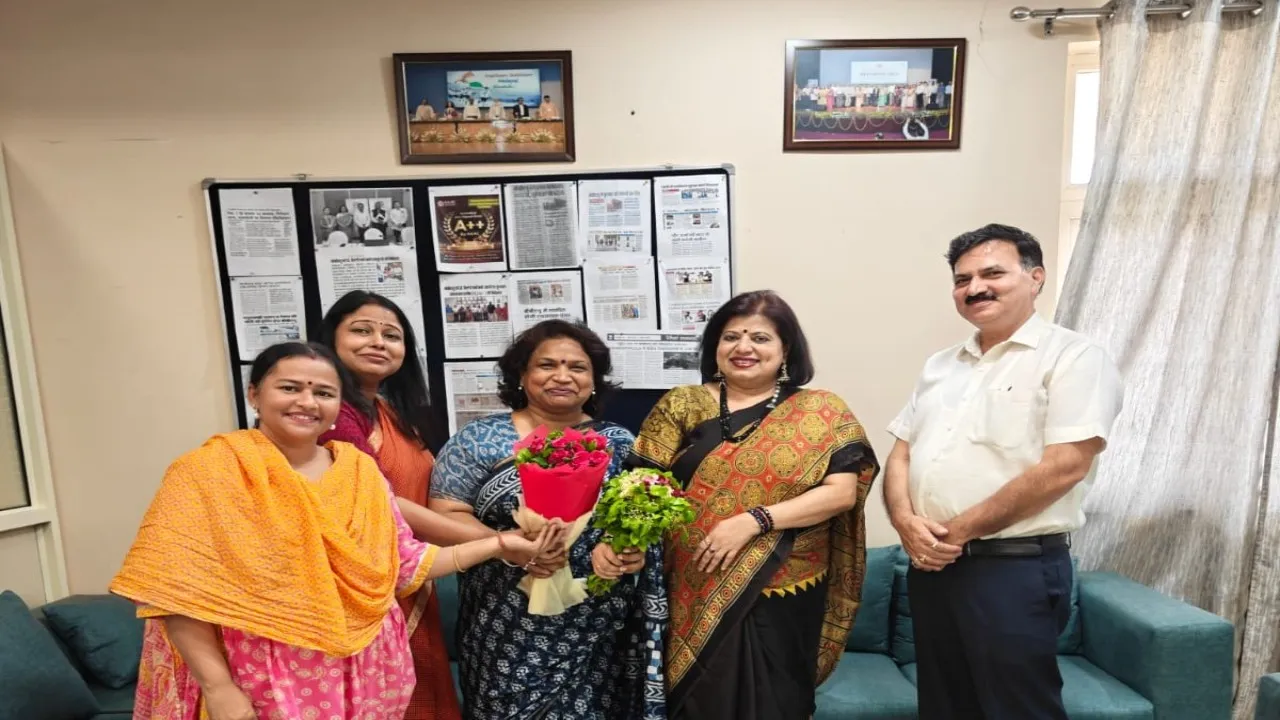 प्रो. शिल्पी वर्मा बनीं सूचना विज्ञान एवं प्रौद्योगिकी विद्यापीठ की पहली महिला संकायाध्यक्ष (2)