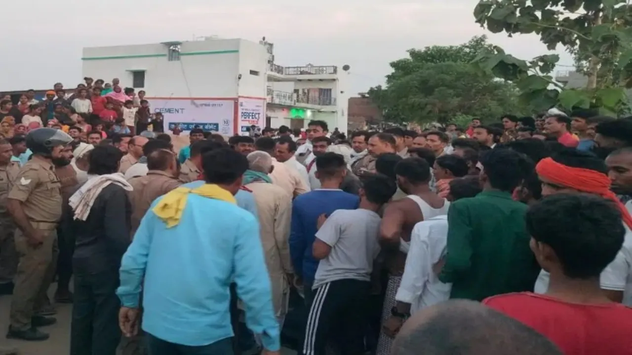 मिर्जापुर में दर्दनाक हादसा: मिट्टी से लदे ट्रैक्टर-ट्रॉली के नीचे कुचलकर पिता और 6 वर्षीय बेटे की मौत