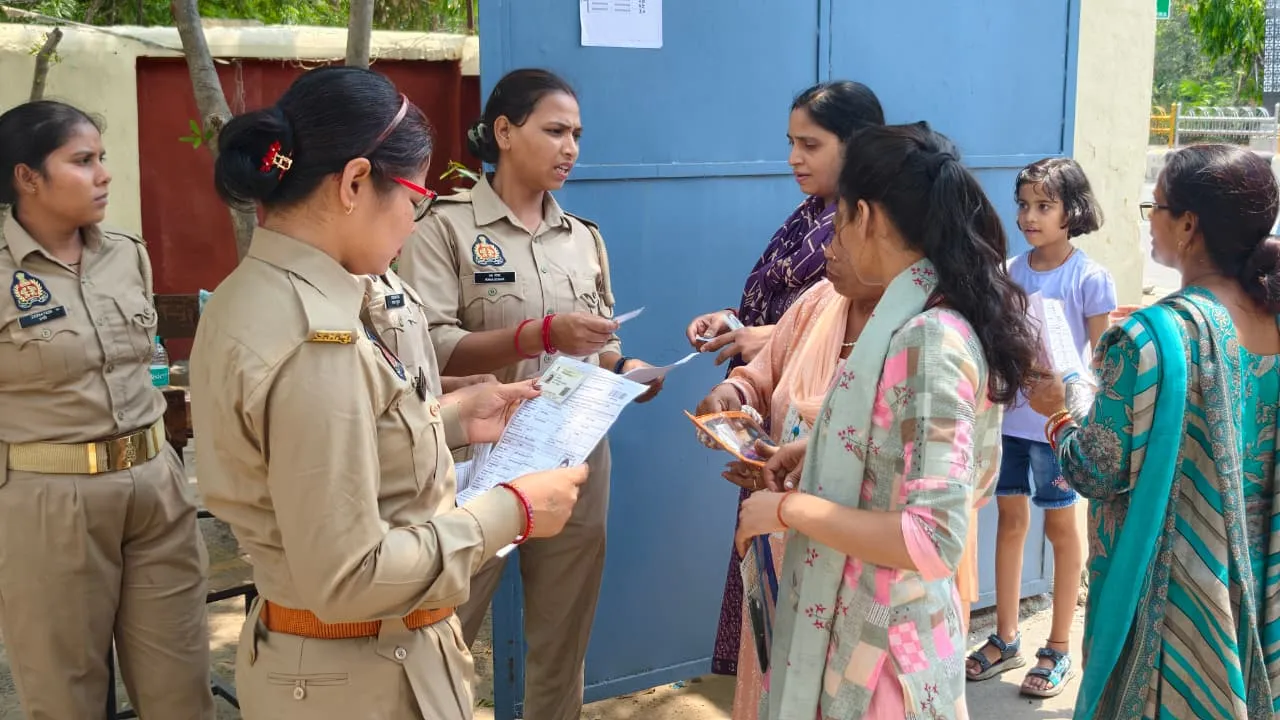 Rampur News:  रामपुर में पहले दिन टीजीटी परीक्षा में करीब 45 प्रतिशत परीक्षार्थी रहे नदारद