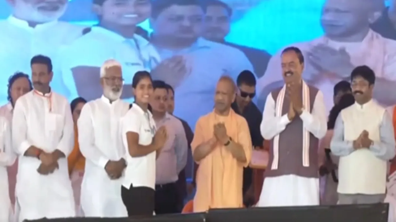 Prayagraj News : प्रयागराज में बोले CM योगी- 'विकास के साथ विरासत का सम्मान' ही सरकार की कार्यशैली