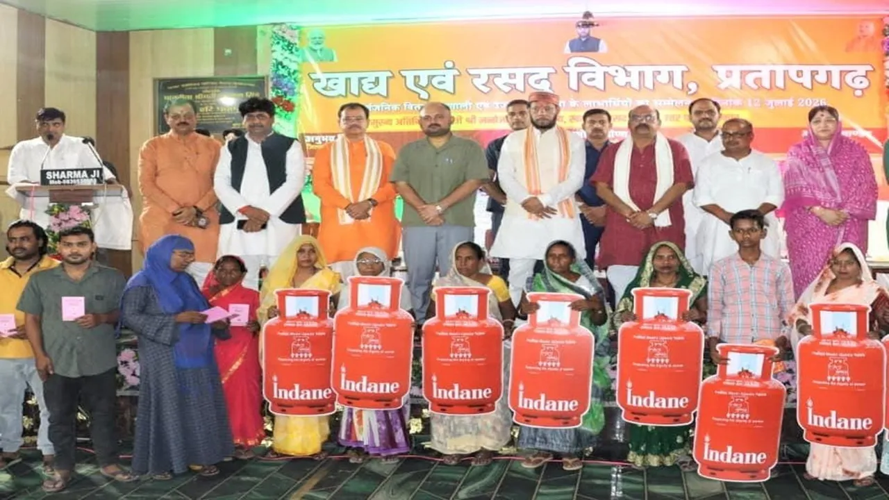 राम मंदिर चढ़ावा चोरी पर मंत्री मनोज पांडेय का बड़ा बयान, बोले- नकली सनातनियों का है षड्यंत्र