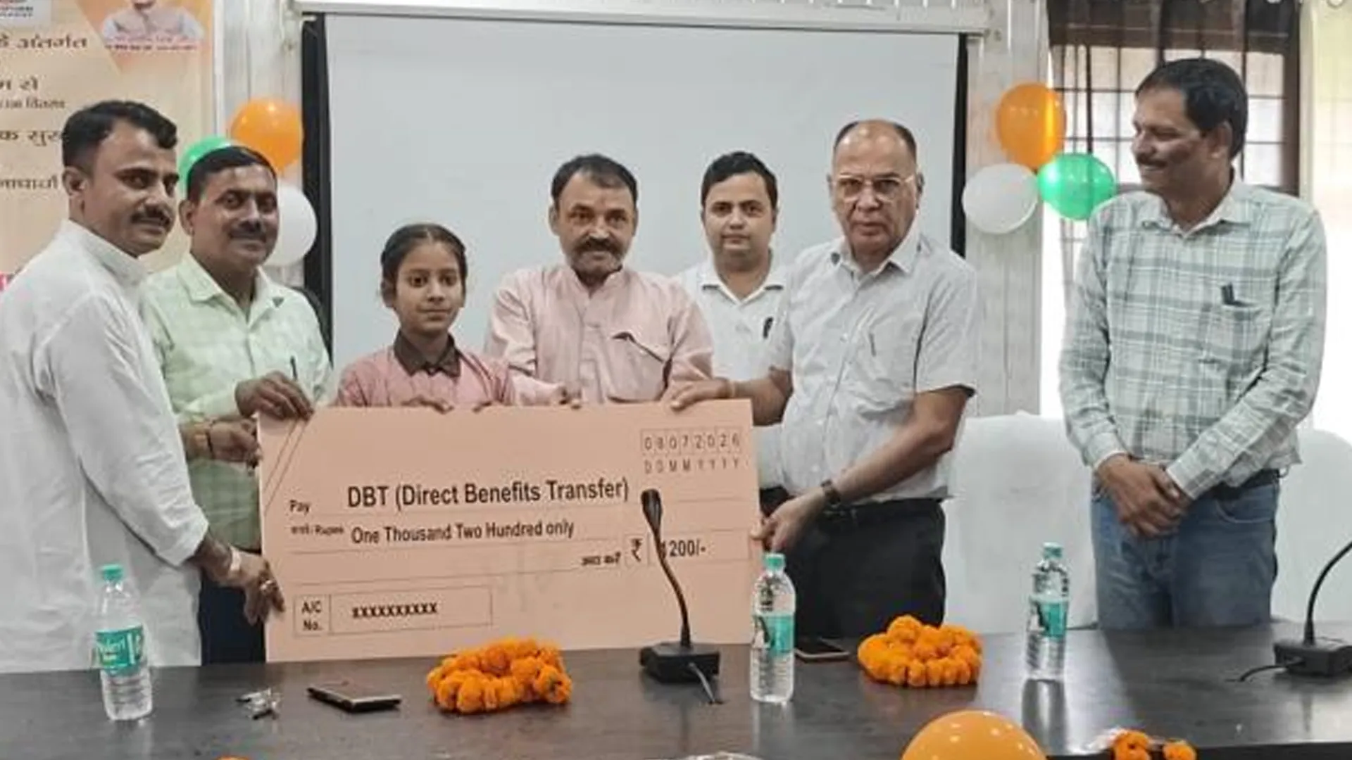 Moradabad News : मुख्यमंत्री शिक्षक कैशलेस योजना, शिक्षकों को मिले स्वास्थ्य कार्ड