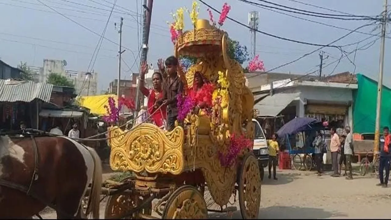 Sitapur News: मिश्रिख में किन्नर समाज का पांच दिवसीय महा सम्मेलन शुरू, हजारों लोगों की मौजूदगी में निकली भव्य शोभायात्रा