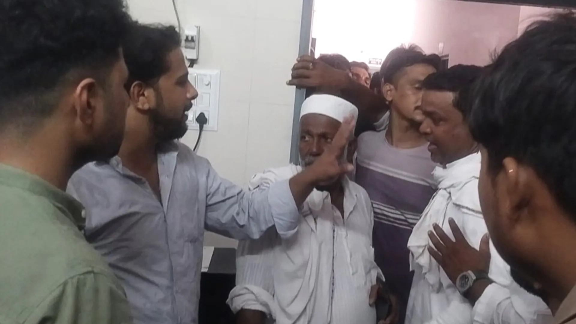 Rampur News : कोसी नदी में डुबे किशोर की उपचार के दौरान मौत 
