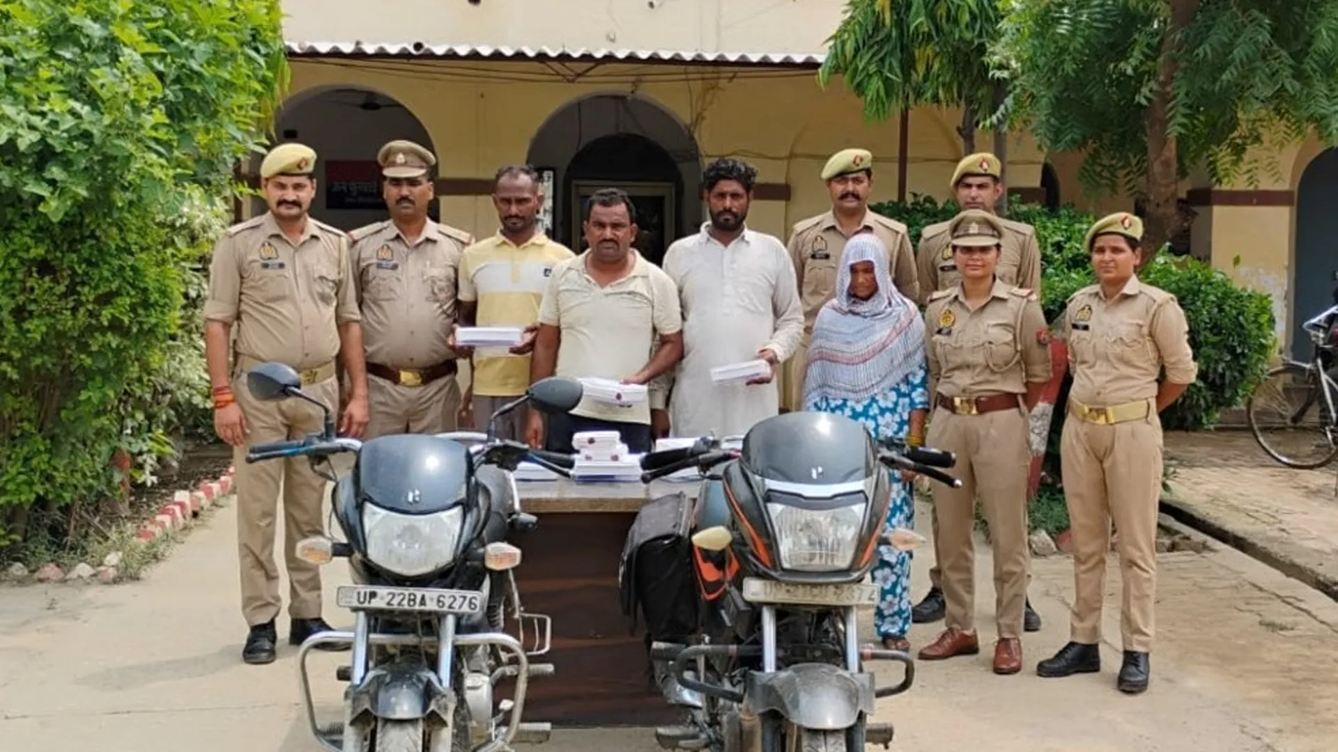 Bareilly News : पुलिस और टप्पेबाजों के बीच आधी रात को मुठभेड़, गोली लगने से एक बदमाश घायल; महिला समेत 4 गिरफ्तार