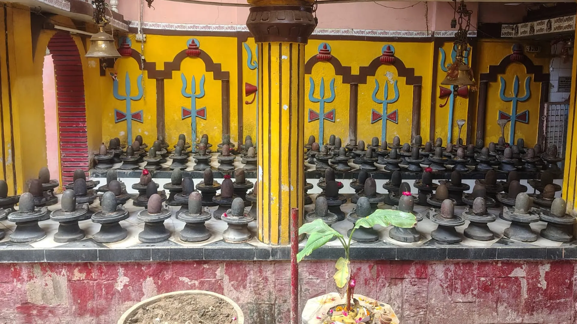 Moradabad News : 40 साल पुराना श्री सीताराम मंदिर, जहां स्थापित हैं 111 नर्मदेश्वर शिवलिंग