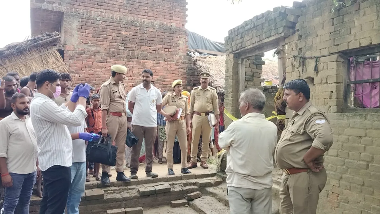 Sitapur News : मां ने शराब पीने से रोका तो बेटे ने डंडे से पीट-पीटकर कर दी हत्या, गांव में सनसनी