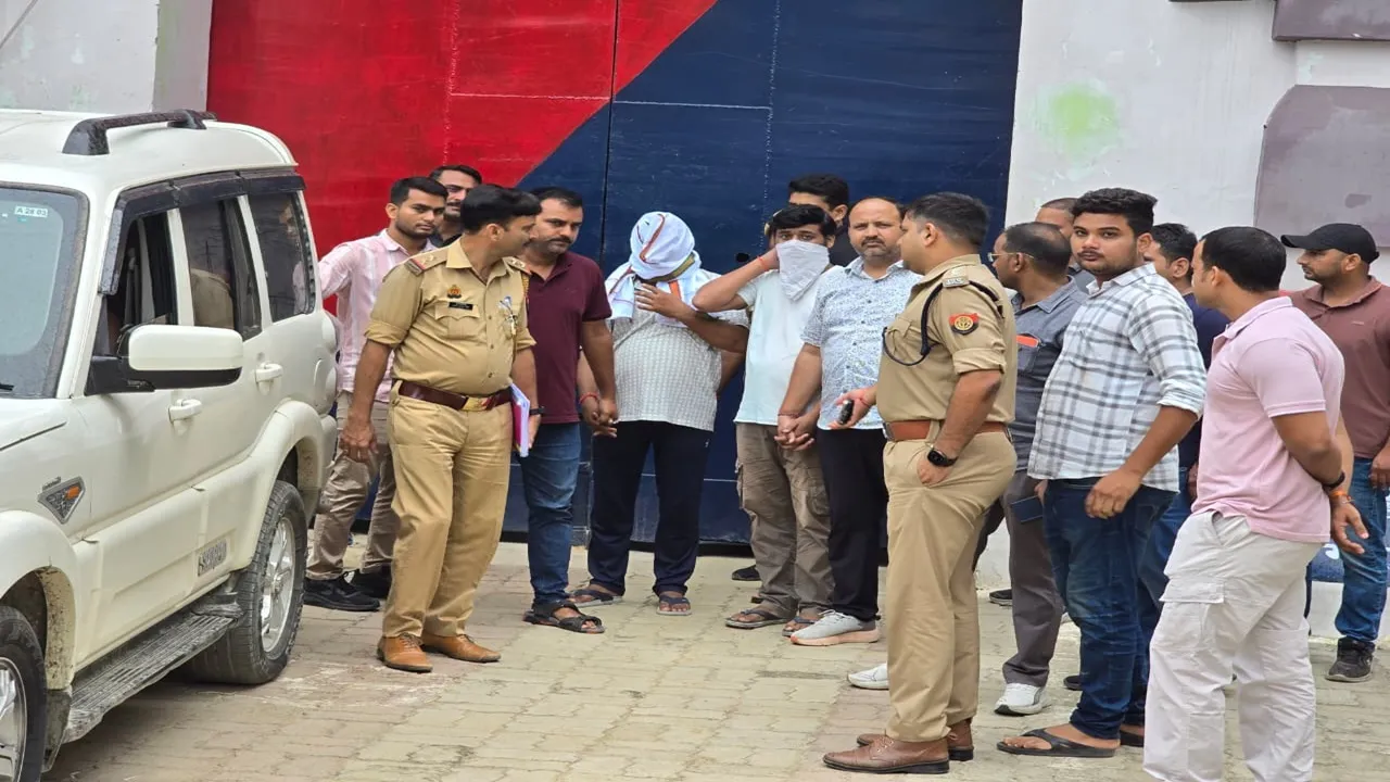 राम मंदिर चढ़ावा चोरी केस : टिन्नू यादव और मनीष पुलिस रिमांड पर, मेडिकल के बाद शुरू हुई पूछताछ, हो सकते हैं बड़े खुलासे