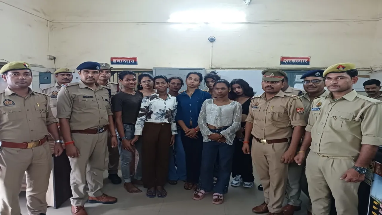 Kanpur News : यात्रियों से जबरन वसूली करने वाले 9 नकली किन्नर गिरफ्तार, अश्लील हरकतों का आरोप