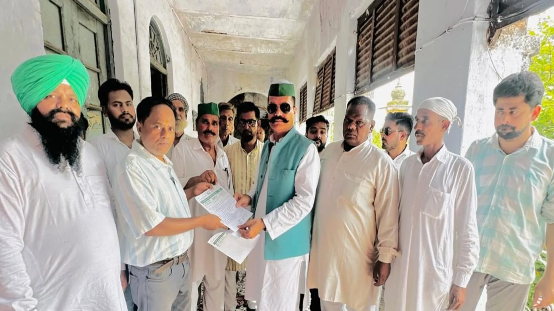 Rampur News : जिलापूर्ति कार्यालय पर भाकियू अंबावता से जुड़े किसानों का प्रदर्शन, सौंपा ज्ञापन