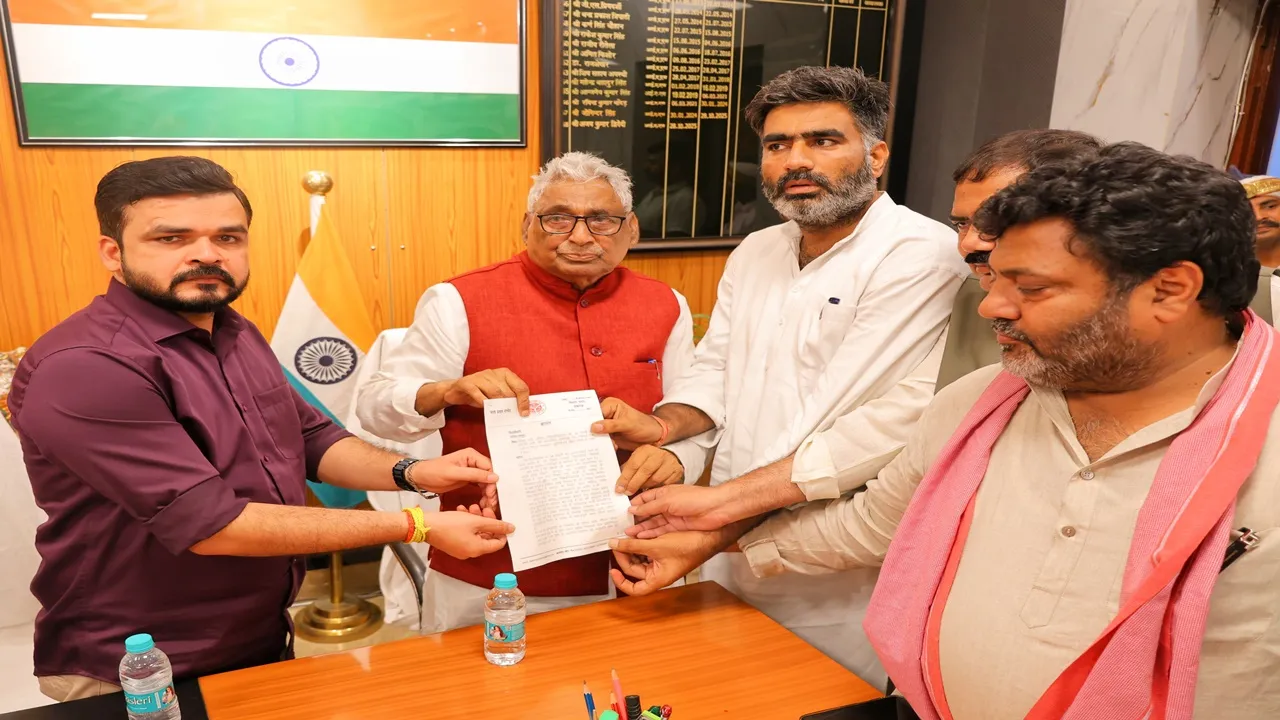 Jauhar University : जौहर विश्वविद्यालय बचाने उतरी सपा, 45 जनप्रतिनिधियों संग रामपुर पहुंचे नेता प्रतिपक्ष, बोले- 'ध्वस्त नहीं होने देंगे'