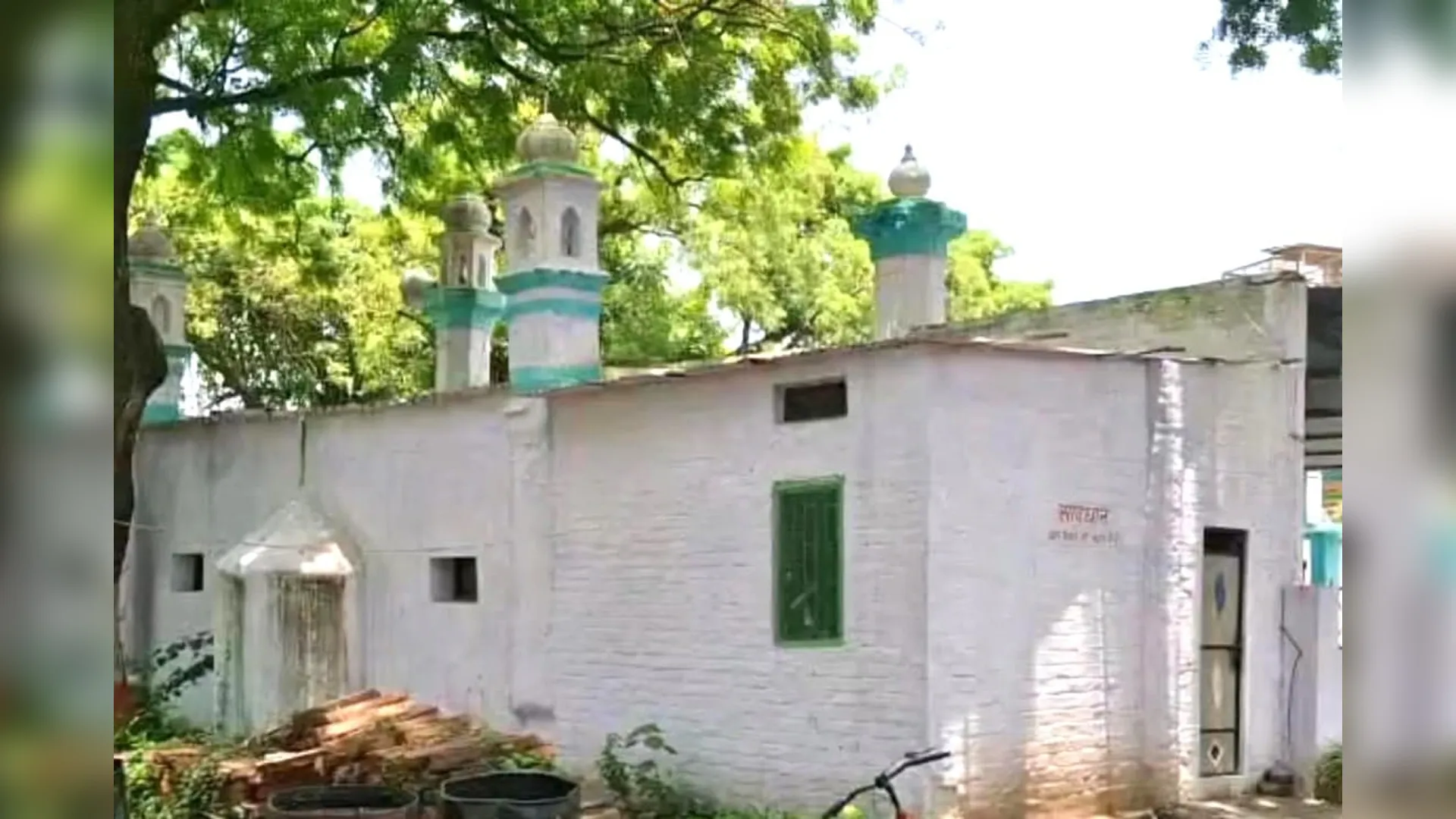 Rampur News : नवाबी दौर की 150 वर्ष पुरानी मस्जिद पर मंडराया ध्वस्तीकरण का खतरा