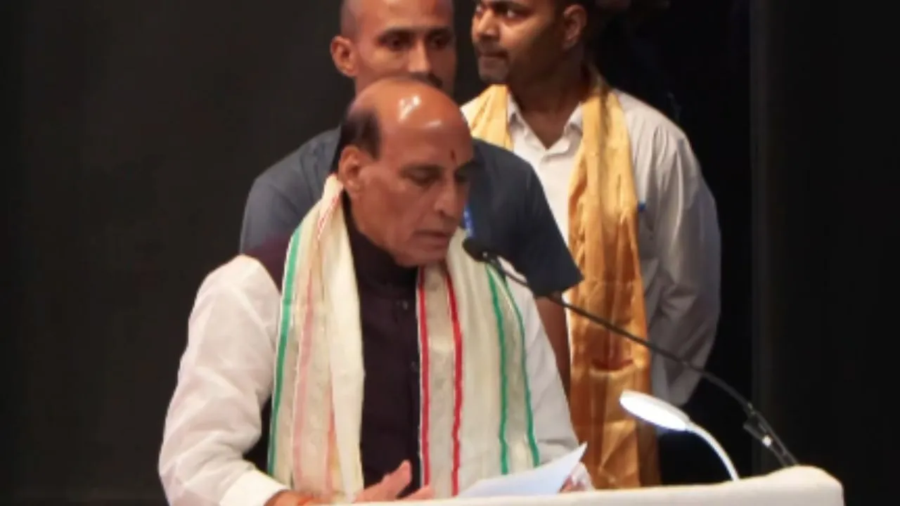 KGMU Convocation 2026:  रक्षामंत्री राजनाथ सिंह बोले- AI नहीं, डॉक्टर की संवेदना बचाती है जिंदगी
