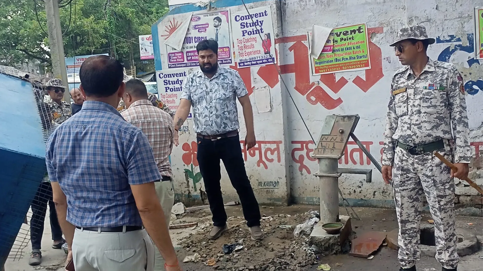 Bareilly News : सिटी सब्जी मंडी के पास हटाया अतिक्रमण