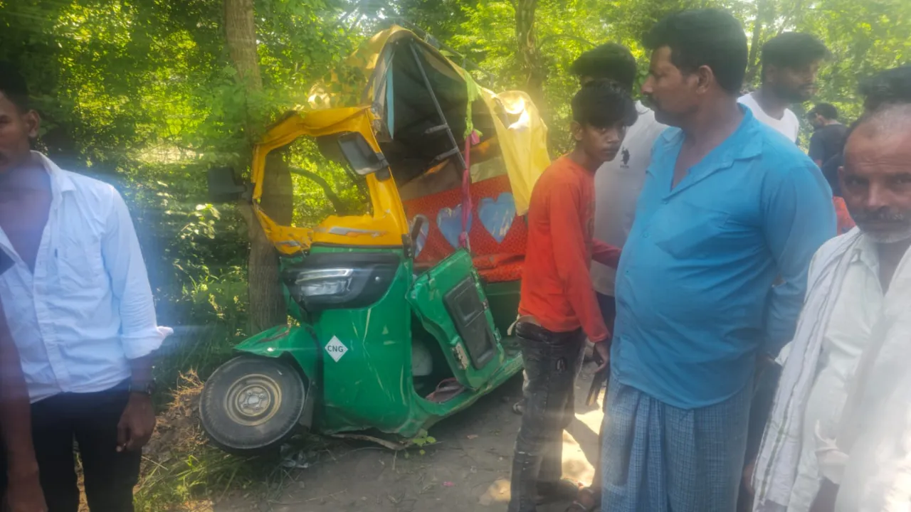 Bahraich News: तेज रफ्तार ट्रक और सीएनजी टेंपो की आमने-सामने भिड़ंत, चालक की मौत, कई घायल