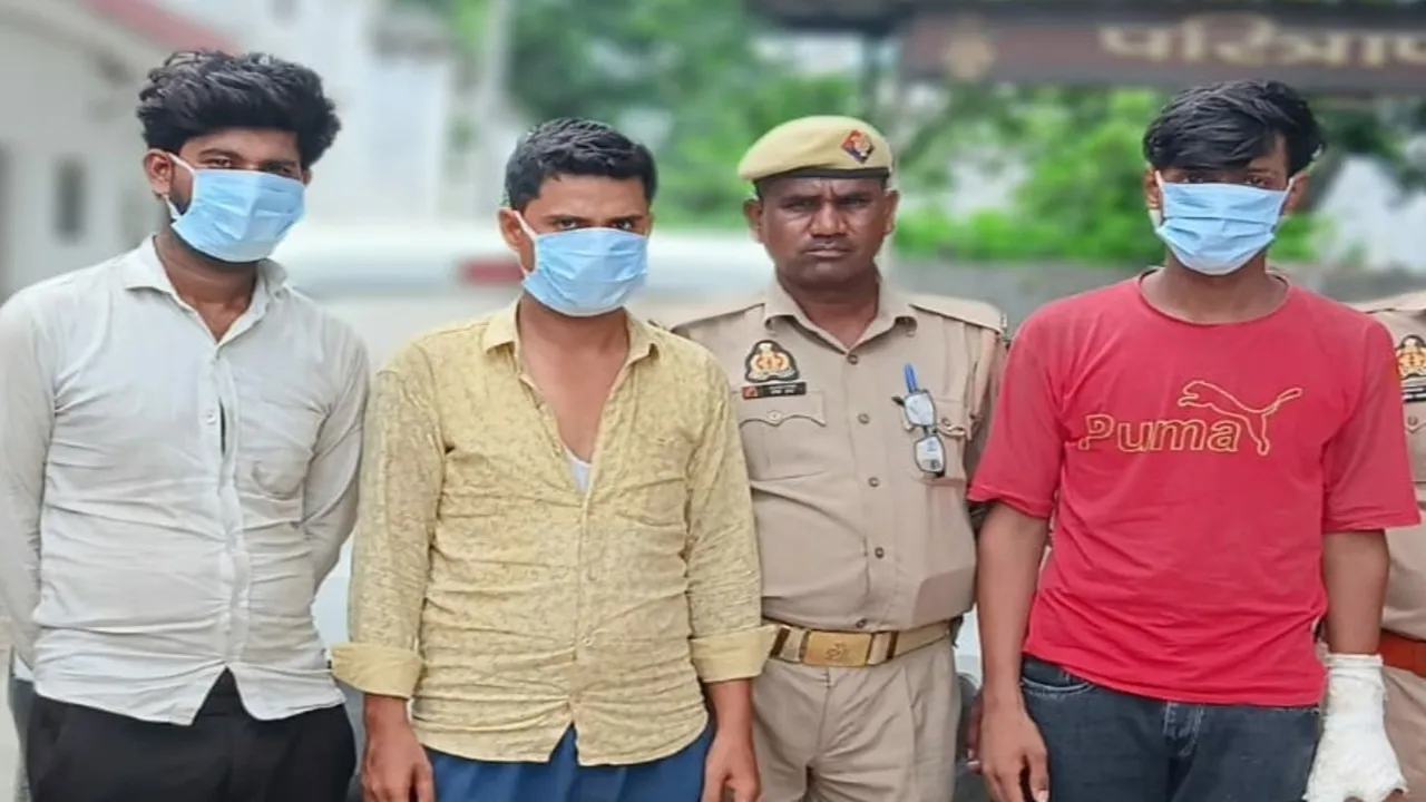 Hardoi News : घर में घुसकर चोरी करने वाले तीन चोर गिरफ्तार, जेवर और नकदी बरामद