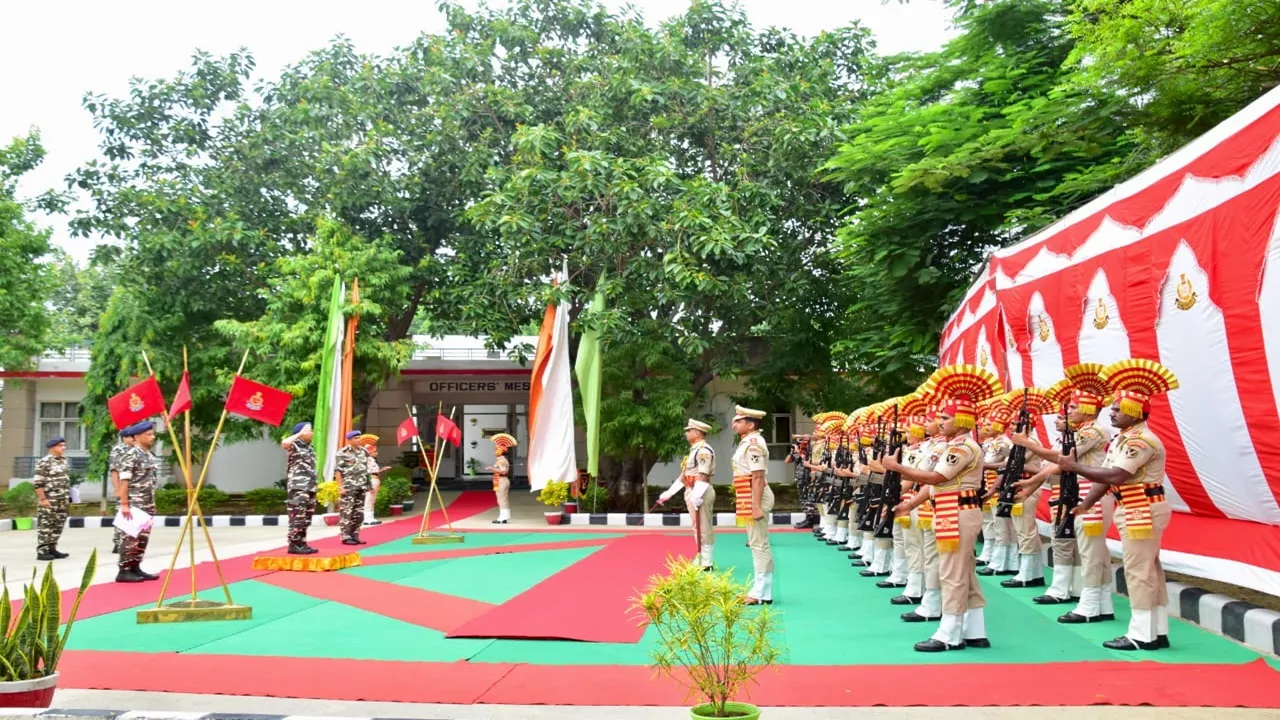 Bahraich News : भारत-नेपाल सीमा पर सुरक्षा व्यवस्था का ADG रेखा लोहानी ने लिया जायजा, SSB को दिए अहम निर्देश