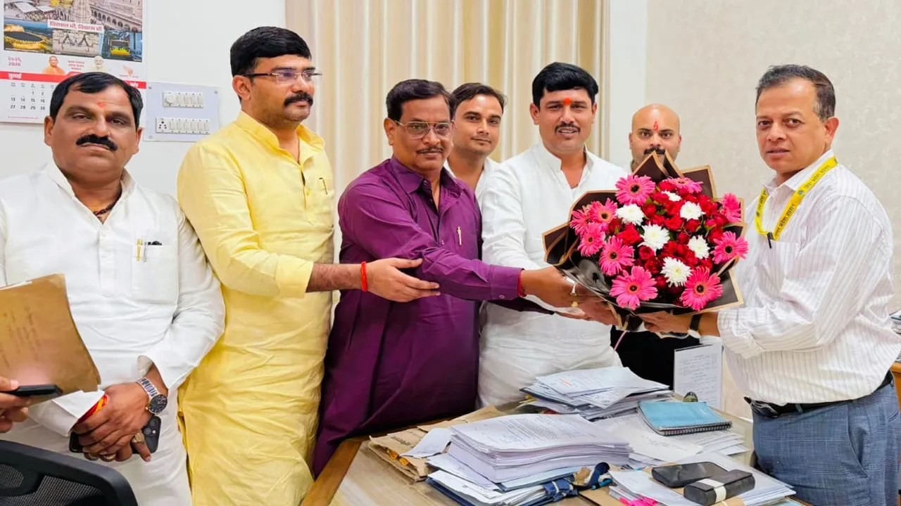 UP News : नॉन-टीईटी शिक्षकों के लिए जल्द होगी विशेष TET परीक्षा, अपर मुख्य सचिव ने दिया आश्वासन