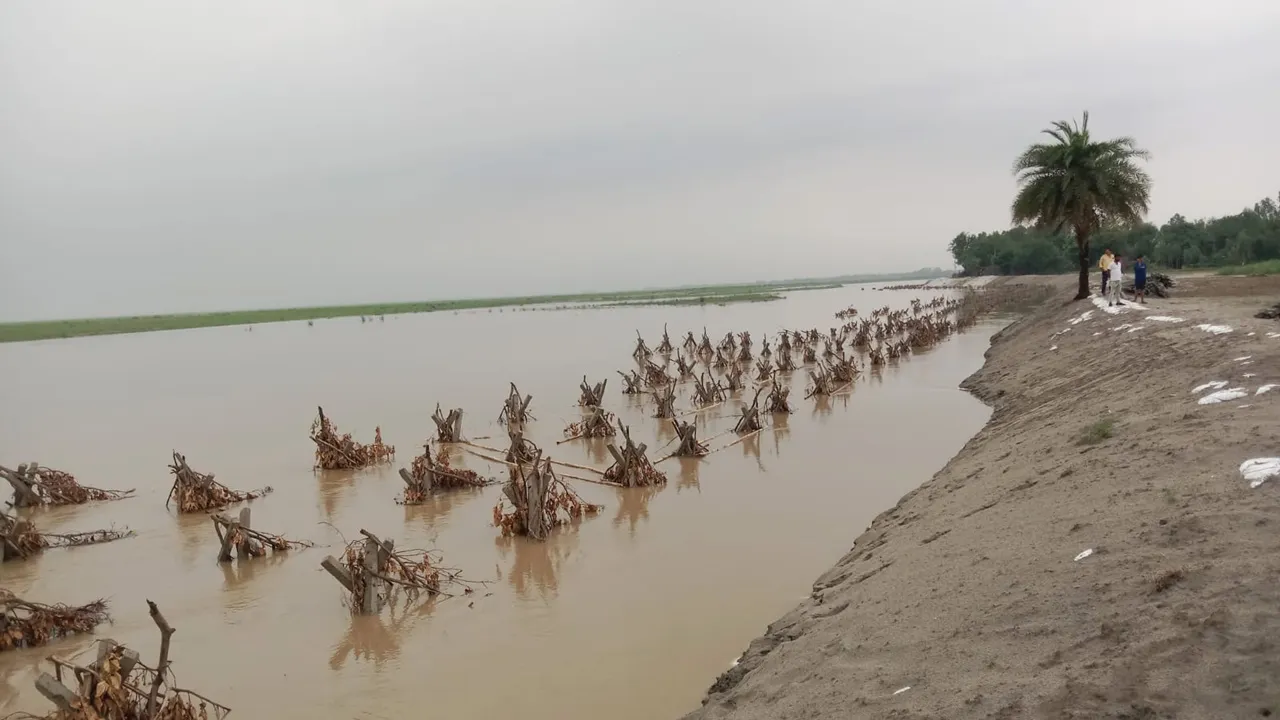 Barabanki News: बाढ़ से बचाव कार्य लीलने को बेताब सरयू, तीन तहसीलों में अलर्ट; प्रशासन ने लोगों से की यह खास अपील