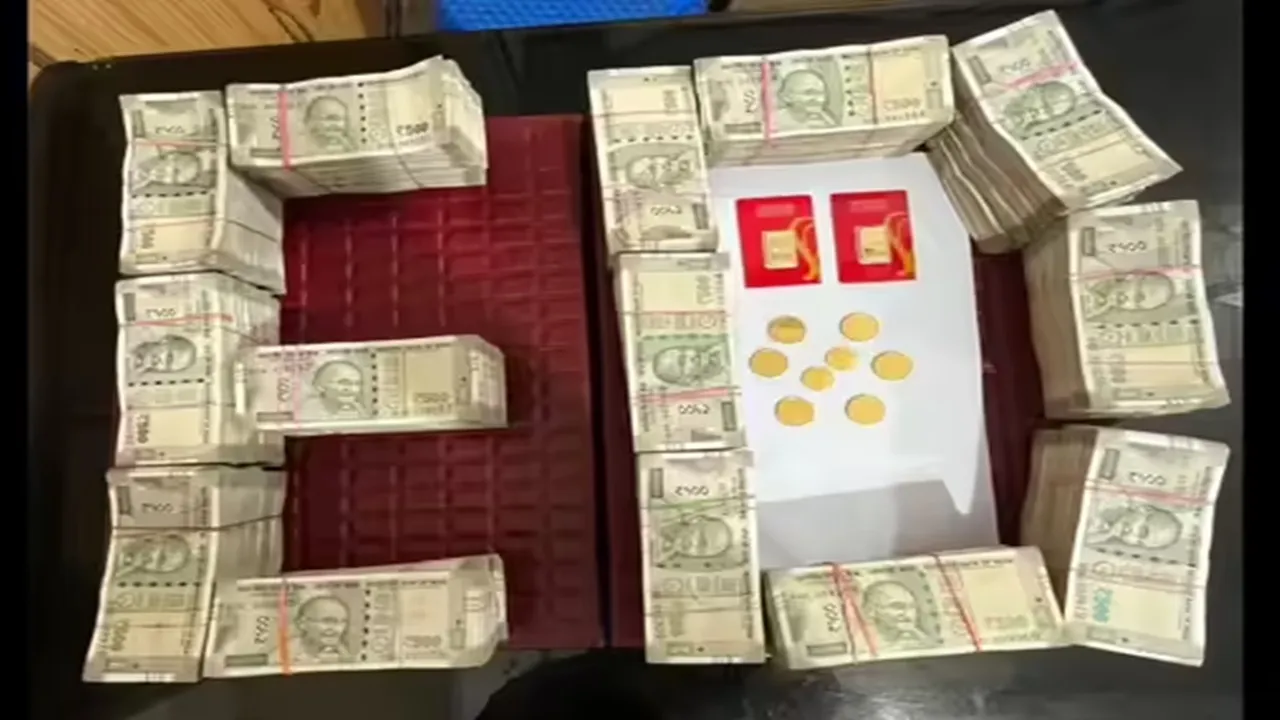 ED Raid : रोहिंग्या-बांग्लादेशी घुसपैठ के फंडिंग नेटवर्क पर ईडी का बड़ा एक्शन, 4 राज्यों में छापे; 40 लाख नकद और सोने के सिक्के बरामद