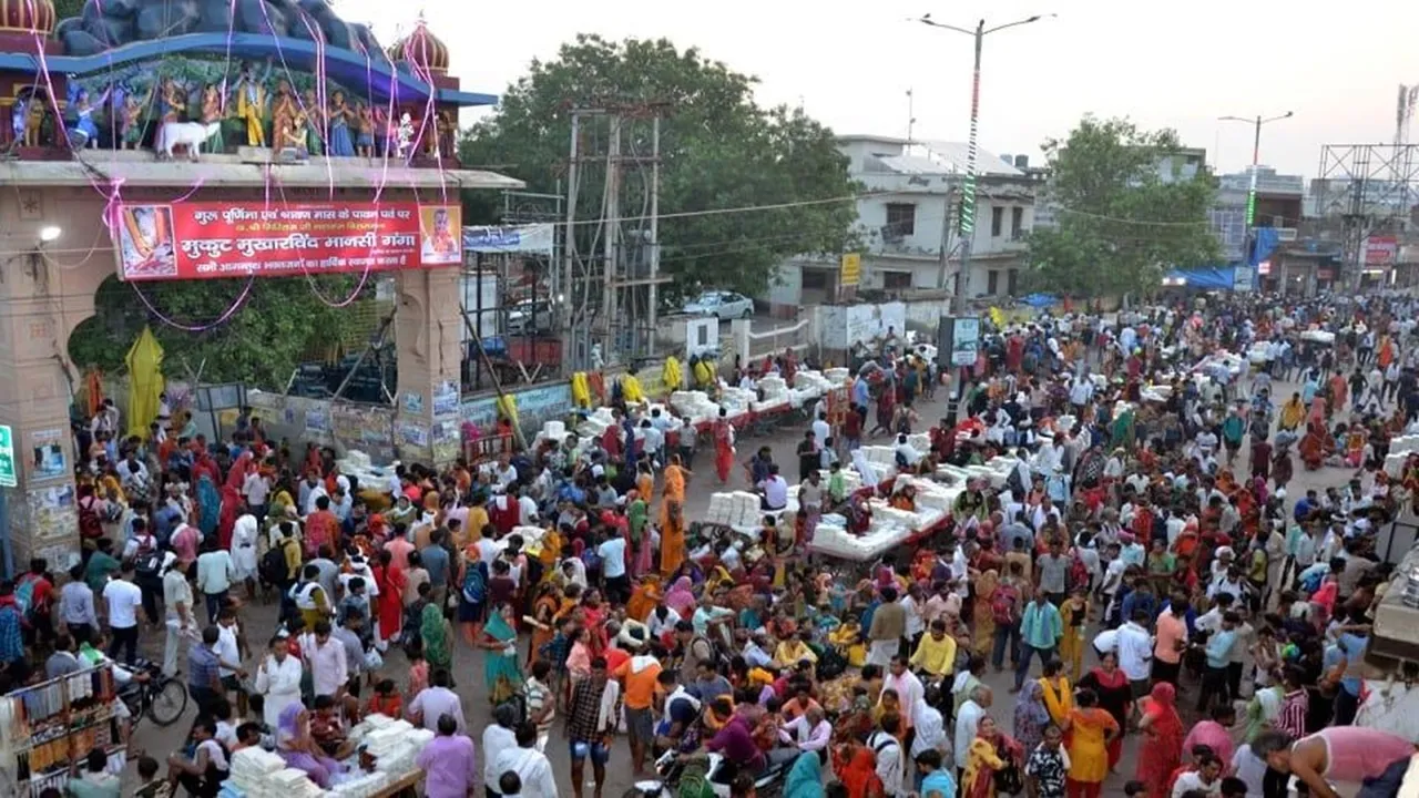 मथुरा में मुड़िया पूर्णिमा मेला 2026 : 23 से 30 जुलाई तक जुटेंगे 1.5 करोड़ श्रद्धालु, प्रशासन ने शुरू की तैयारियां