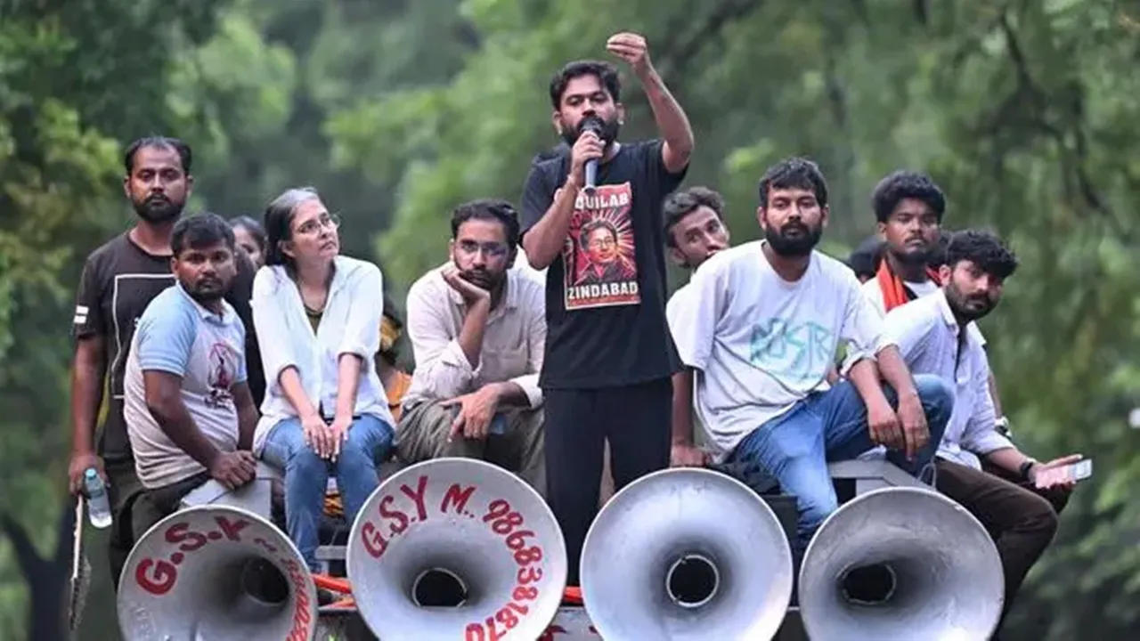 CJP Protest : Memes, Reels और Rap से सरकार पर हमला, सोशल मीडिया बना छात्रों के आंदोलन का नया हथियार