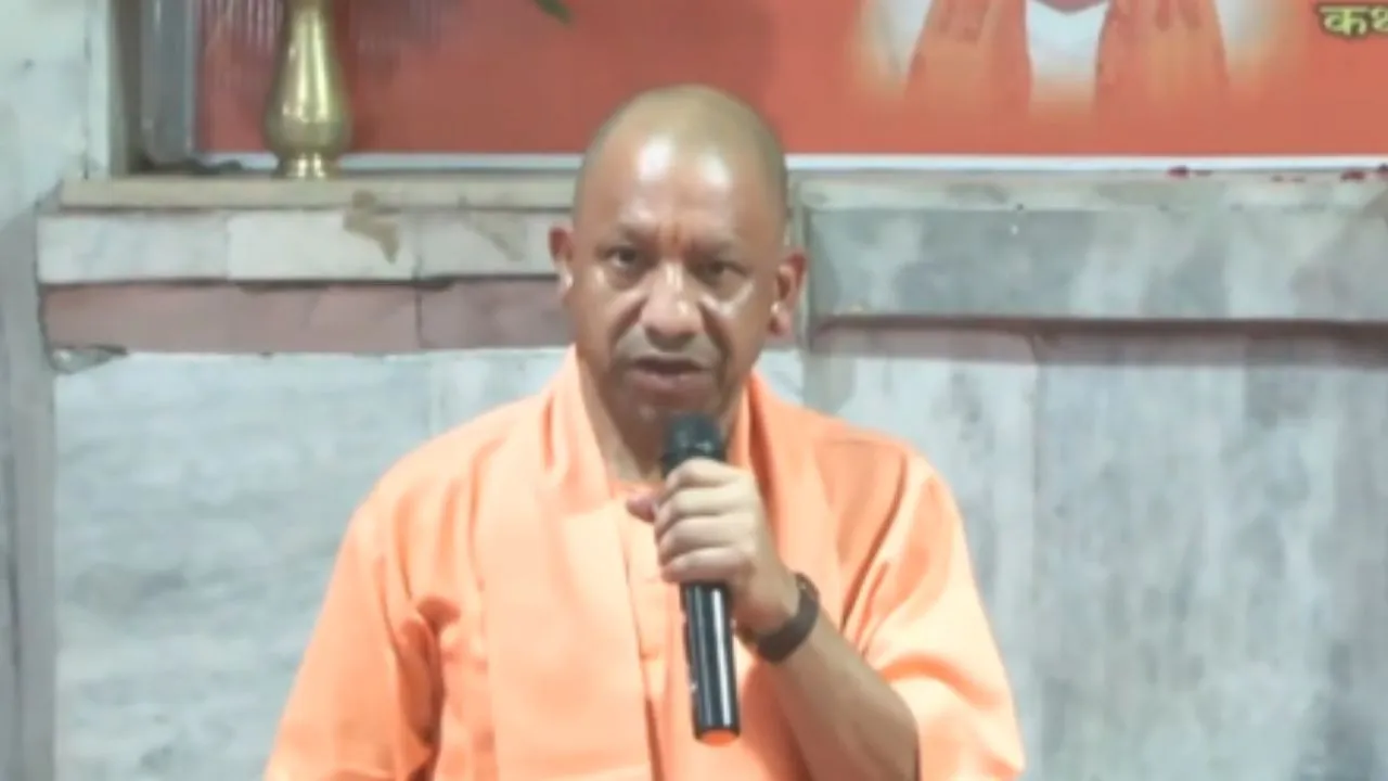 Guru Purnima 2026:  गुरु पूर्णिमा पर गोरखनाथ मंदिर पहुंचे सीएम योगी, विशेष पूजा-अर्चना कर लिया गुरुजनों का आशीर्वाद
