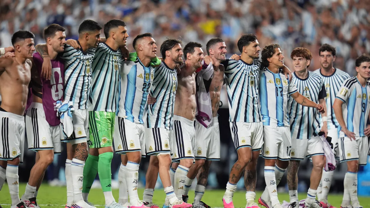 FIFA World Cup: एक्स्ट्रा टाइम में अर्जेंटीना का दमदार पलटवार, स्विट्जरलैंड को 3-1 से हराकर सेमीफाइनल में इंग्लैंड से होगी टक्कर