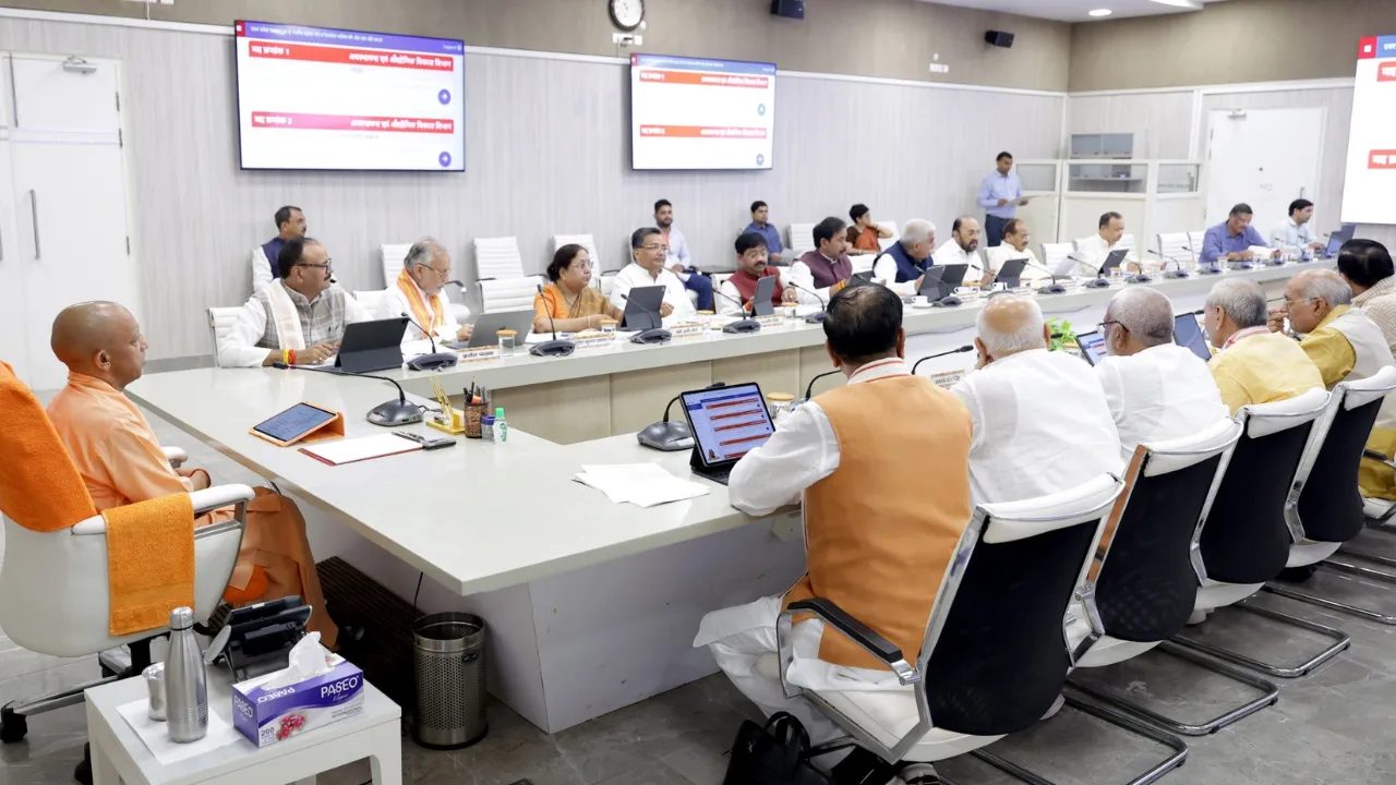UP Cabinet Decisions: योगी कैबिनेट ने 18 प्रस्तावों को दी मंजूरी, 3 अगस्त से शुरू होगा यूपी विधानमंडल का मानसून सत्र