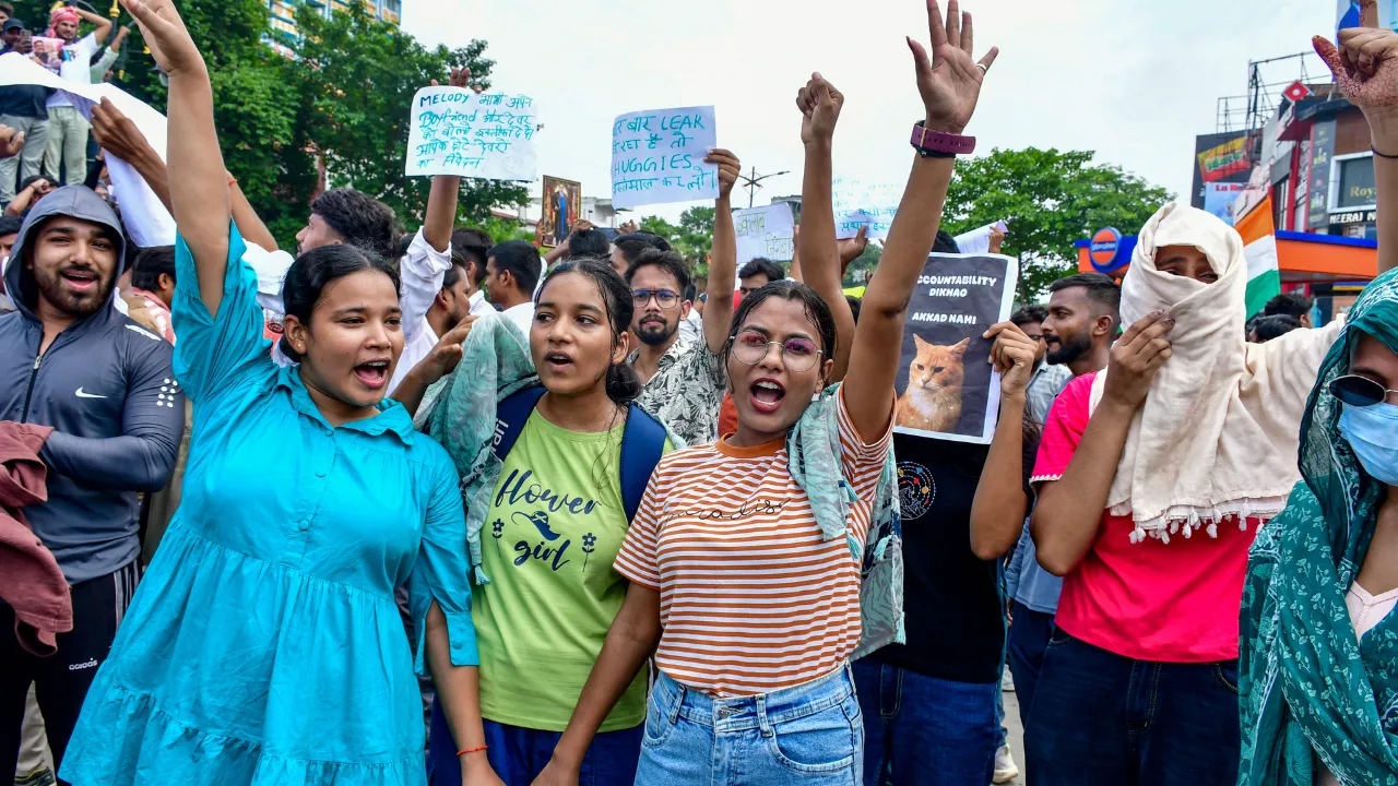 धर्मेंद्र प्रधान के इस्तीफे तक कैसे पहुंचा छात्र आंदोलन? जंतर-मंतर से देशव्यापी प्रदर्शन तक पूरा Timeline