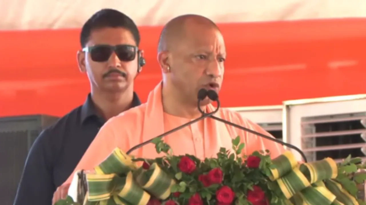 Kanwar Yatra 2026: कांवड़ियों से सीएम योगी की अपील- अनुशासन बनाए रखें, छोटी बातों पर हुड़दंग से बचें