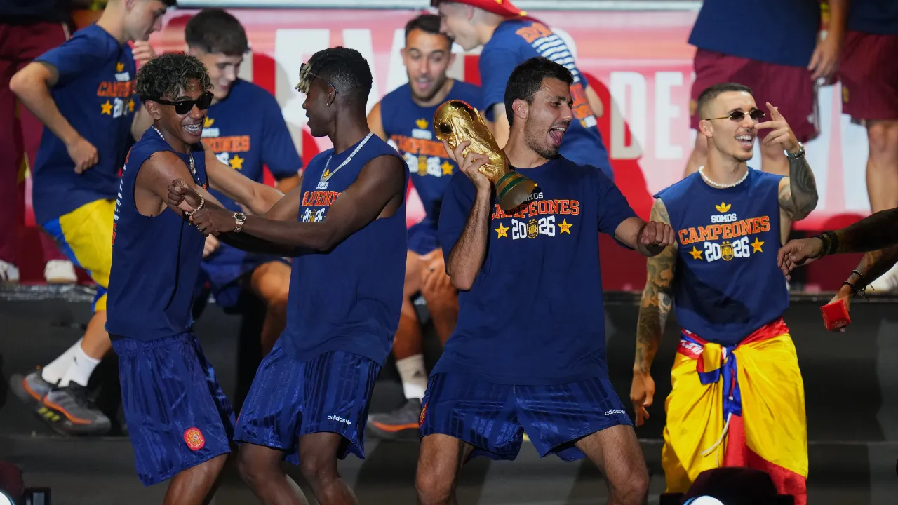 FIFA World Cup 2026: विश्व विजेता स्पेन का मैड्रिड में ऐतिहासिक स्वागत, लाखों प्रशंसकों ने चैंपियंस का किया भव्य अभिनंदन