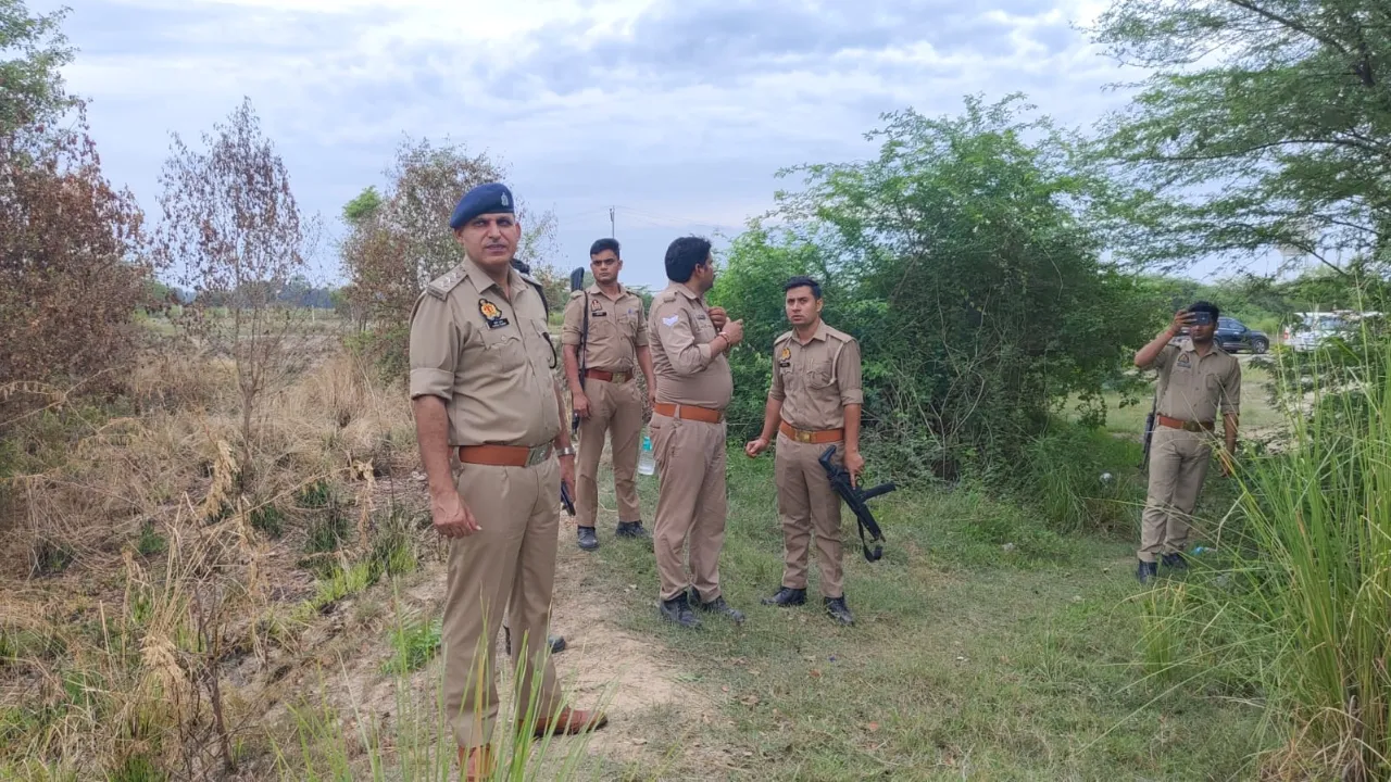 Kannauj Encounter: सौरिख में पुलिस-बदमाश मुठभेड़, पैर में गोली लगने से एक घायल; 9 आरोपी और एक दर्जन से अधिक चोरी की बाइक बरामद