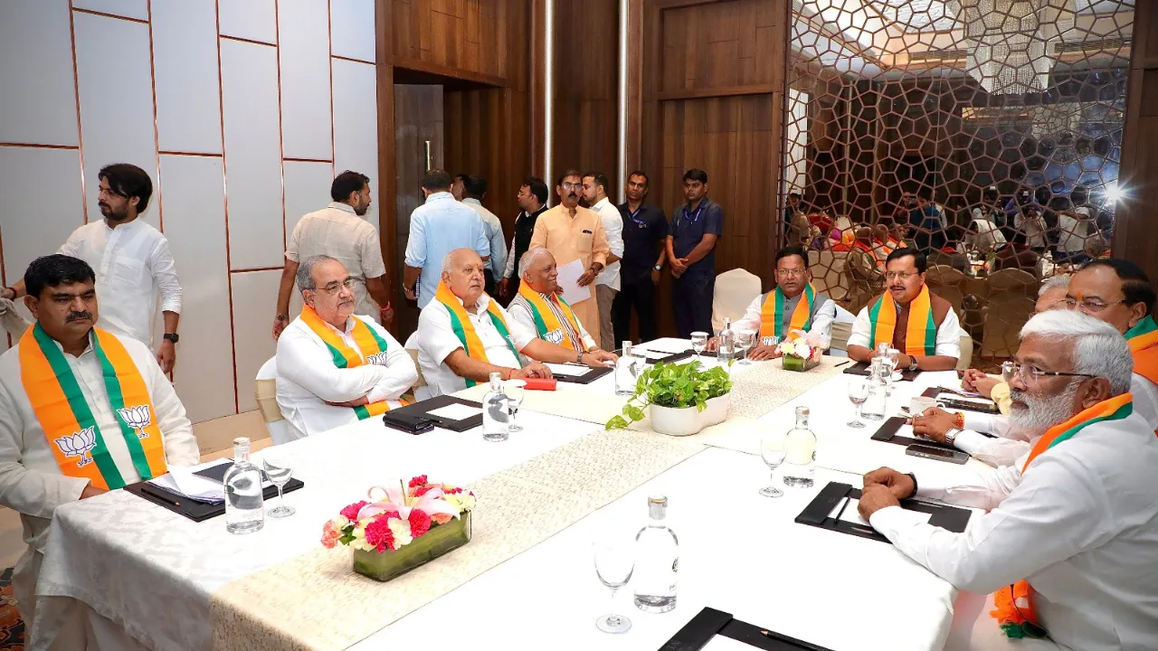 UP Election 2027: 'प्रचंड बहुमत से फिर बनेगी सरकार', लखनऊ में NDA की बैठक से पहले भाजपा अध्यक्ष नितिन नबीन का बड़ा दावा