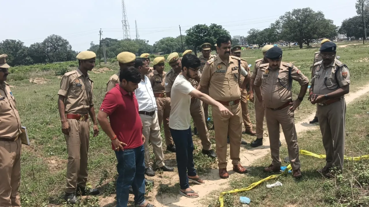 सीतापुर में सनसनी: लापता हॉस्टल संचालक का झाड़ियों में मिला शव, सिर पर गहरे चोट के निशान