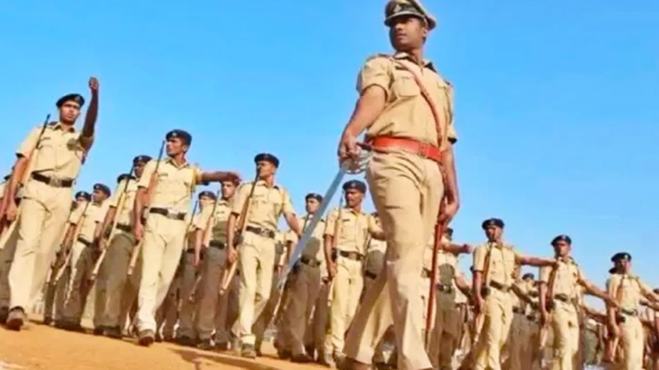 बिहार सिपाही भर्ती पेपर लीक कांड : पुलिस के हत्थे चढ़ा फरार सिपाही जन्मेजय, भोजपुर से हुआ गिरफ्तार