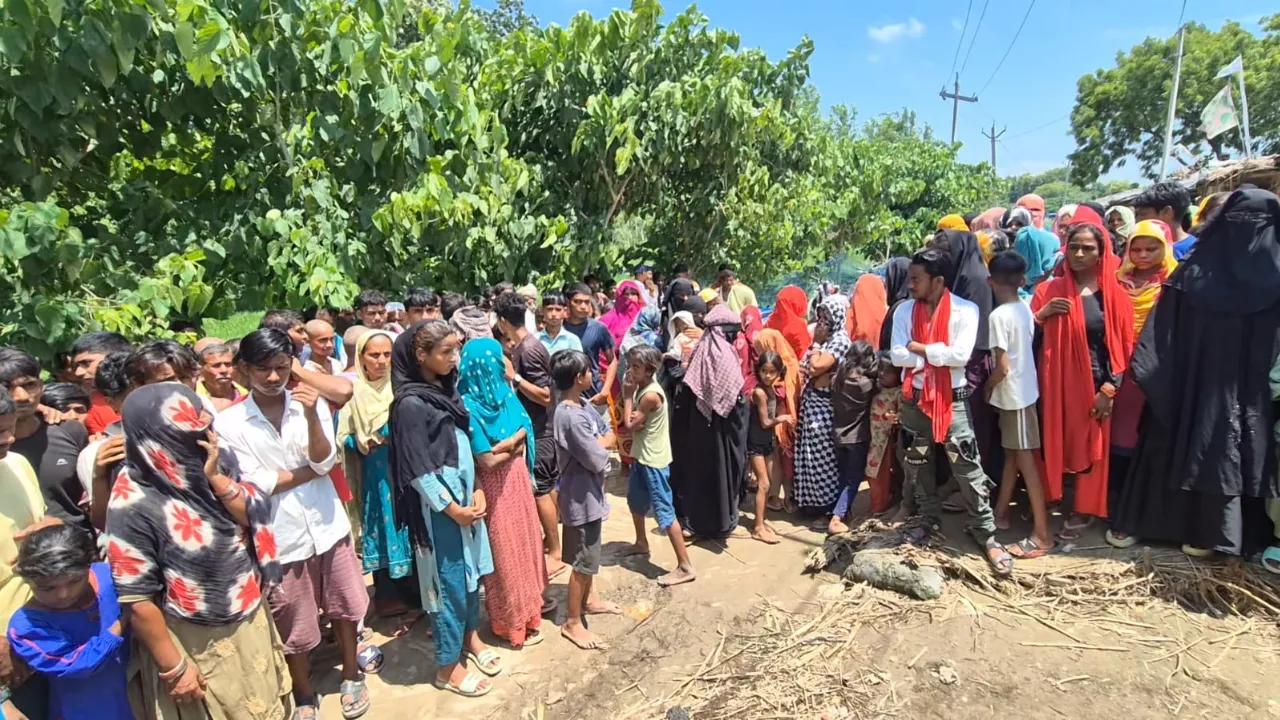 Shravasti News Body of a married woman found hanging under suspicious circumstances, Dhobianpurwa village, Bhinga (2)