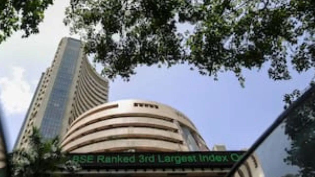 Stock Market Today:  शेयर बाजार में जोरदार शुरुआत, सेंसेक्स 700 अंक उछला, आईटी FMCG शेयरों में जबरदस्त खरीदारी