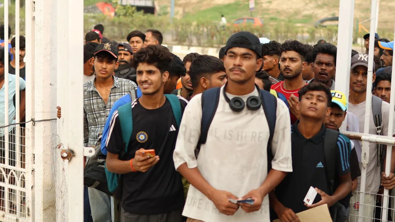 आ गया UP T20 League का नया सीजन,  फॉल्कंस की जर्सी के लिए इकाना में 255 खिलाड़ियों ने दिखाया दम