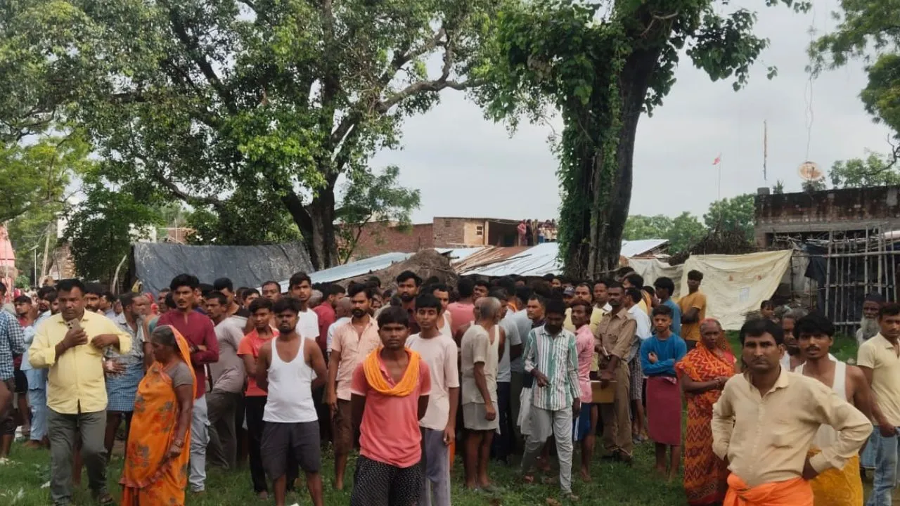 Bahraich News:   कलयुगी बेटे ने मां पर किये कुल्हाड़ी से ताबड़तोड़ वार, मौत के बाद आरोपी गिरफ्तार