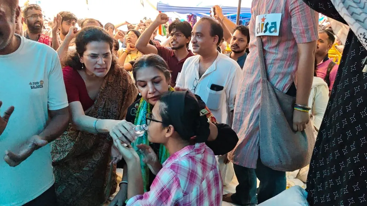  Delhi Hunger Strike:  23 दिन बाद जंतर-मंतर पर AISA नेताओं का अनशन समाप्त, शबाना आज़मी और प्रकाश राज ने की अपील 
